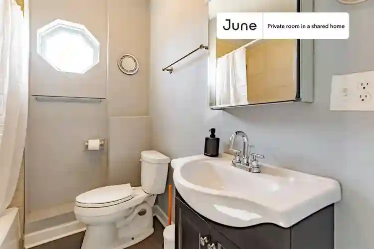 4 BR in Chicago