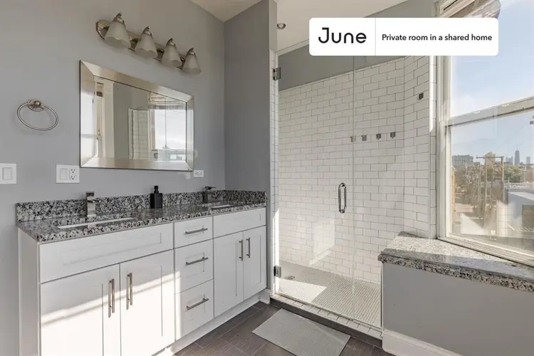 4 BR in Chicago