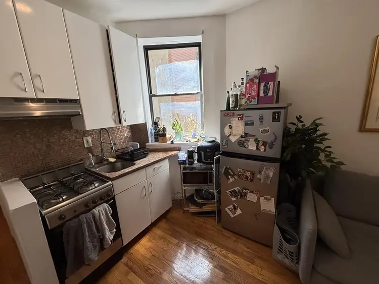 One room in true 2 bed/1 bath in EV