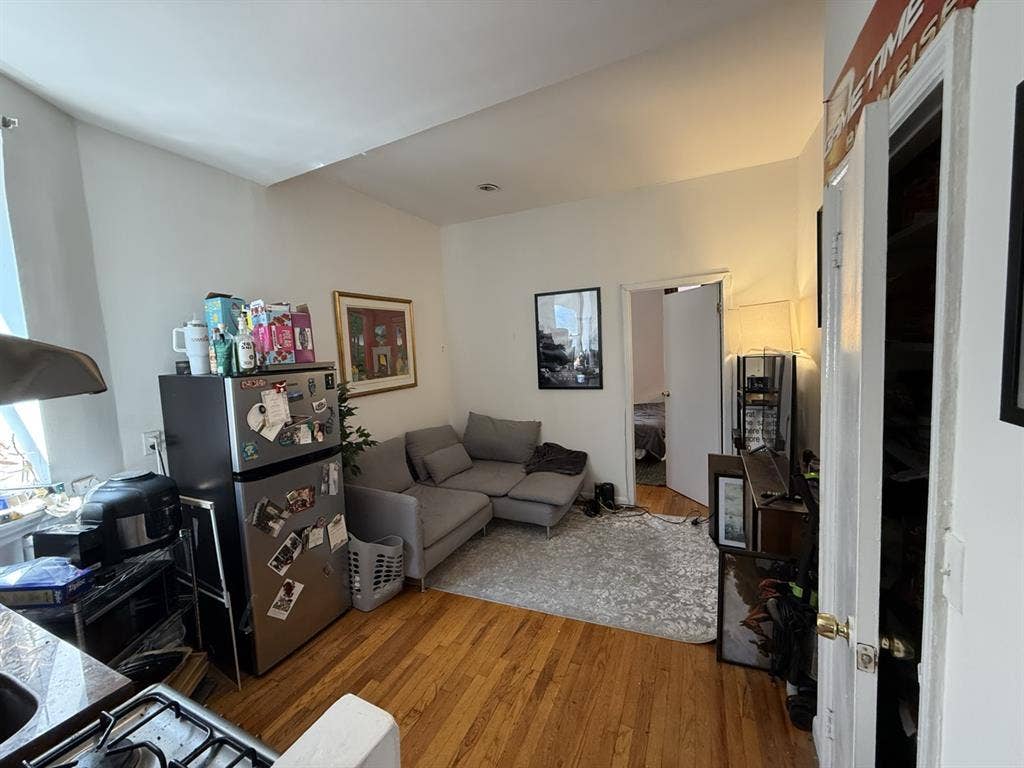 One room in true 2 bed/1 bath in EV