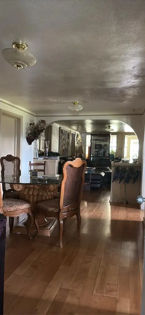 Roommate wanted-