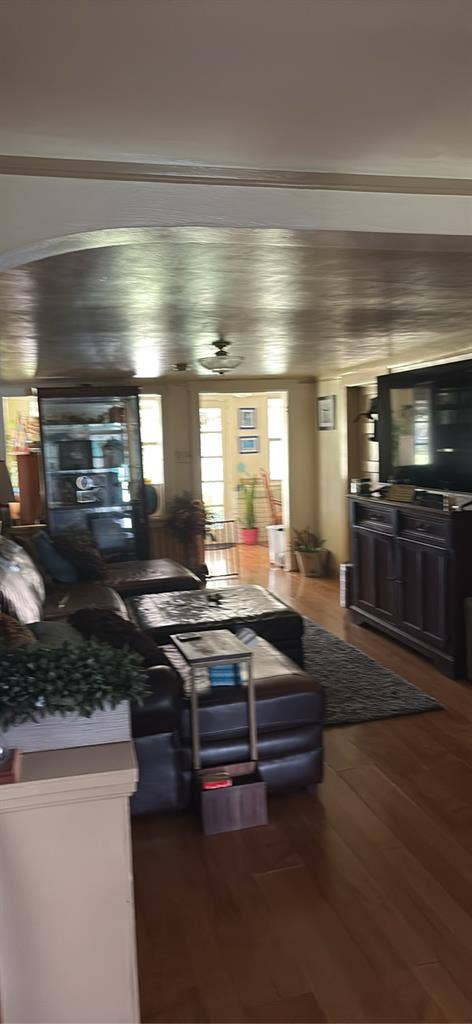 Roommate wanted-