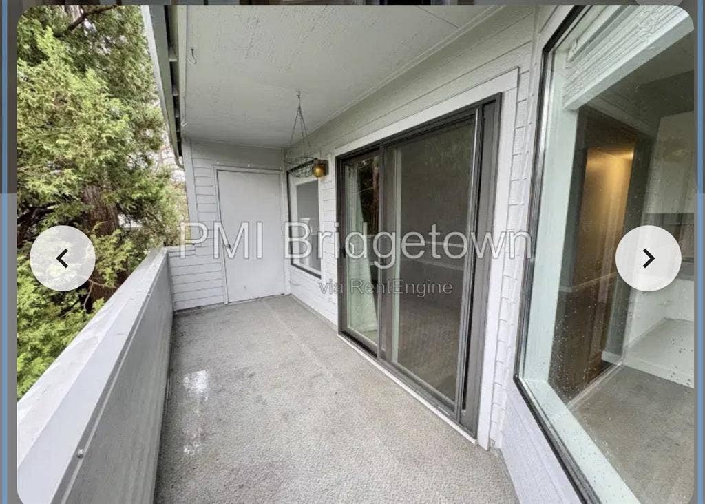 2B 2BA Condo; dog friendly, Oct 1