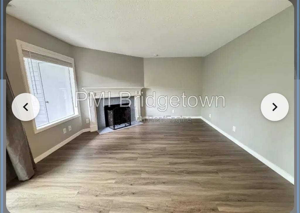 2B 2BA Condo; dog friendly, Oct 1