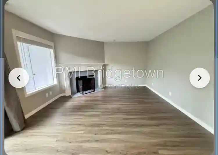 2B 2BA Condo; dog friendly, Oct 1