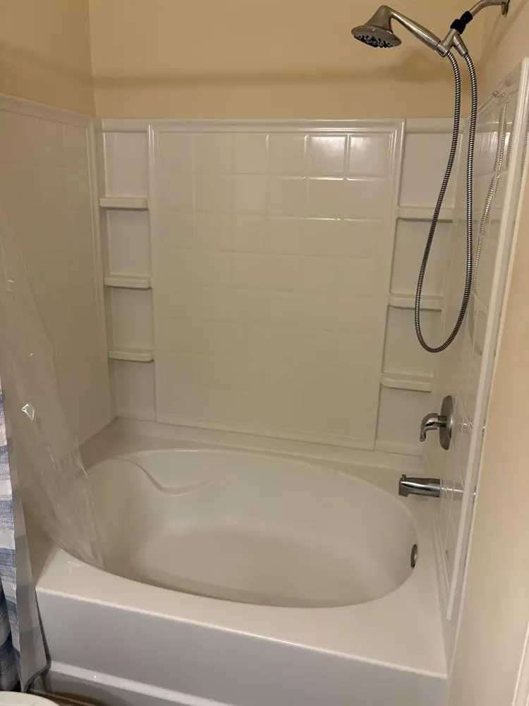 Master bedroom/Private Bath