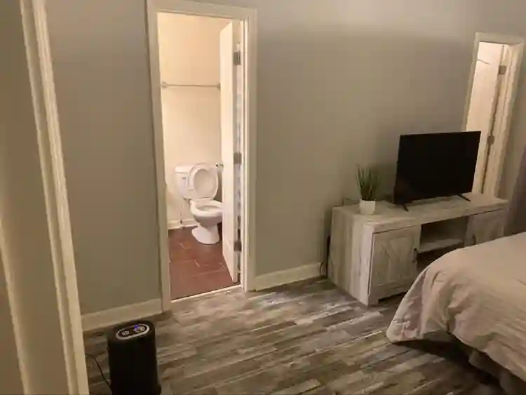 Master bedroom/Private Bath