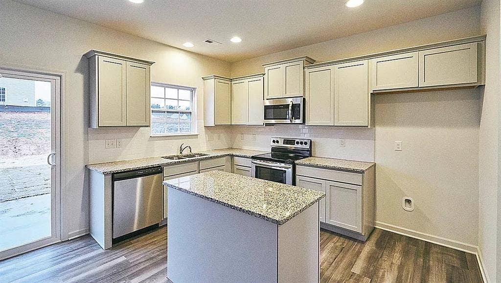 4 BR in Clayton