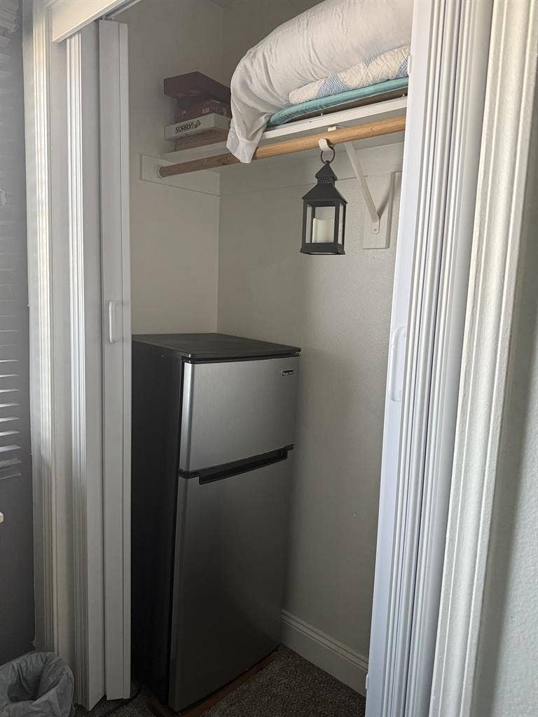 Room for rent includes utilities