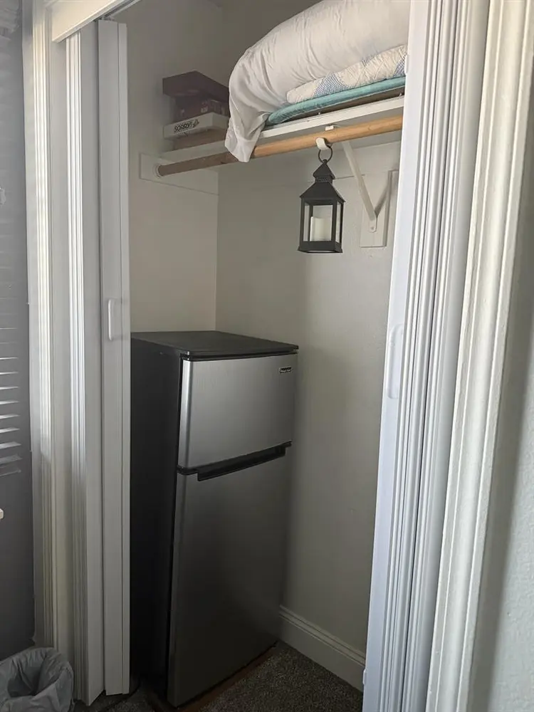 Room for rent includes utilities