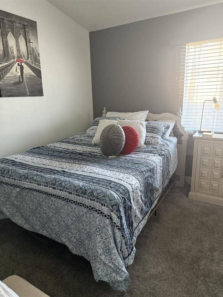 Room for rent includes utilities