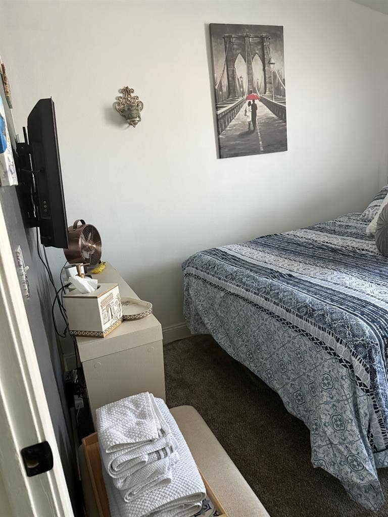 Room for rent includes utilities