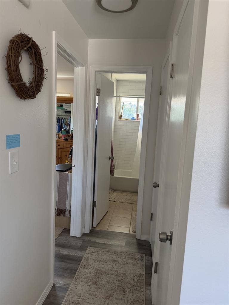 Need a roommate in Golden