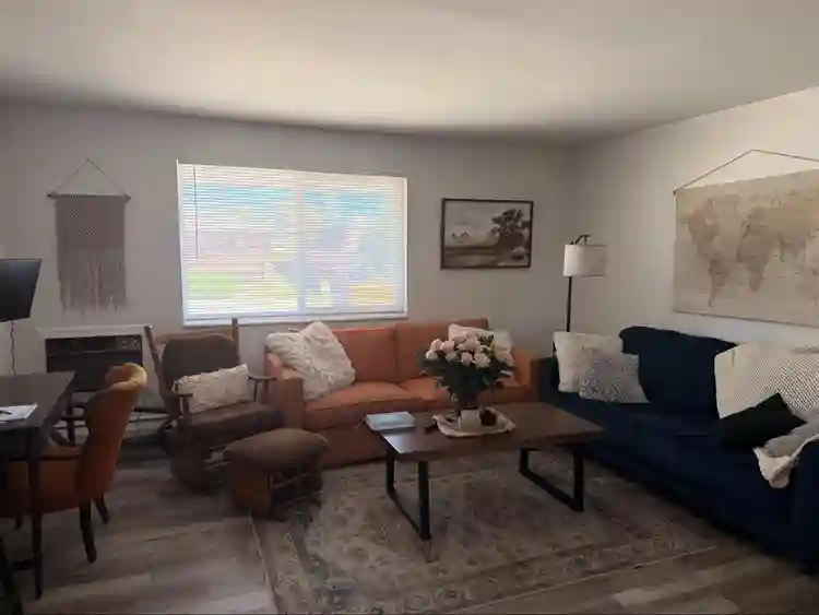 Need a roommate in Golden