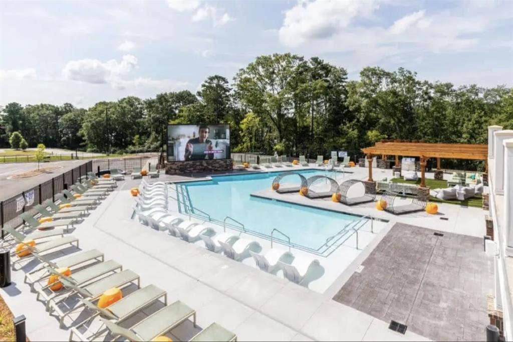 Sublease Available - SHV