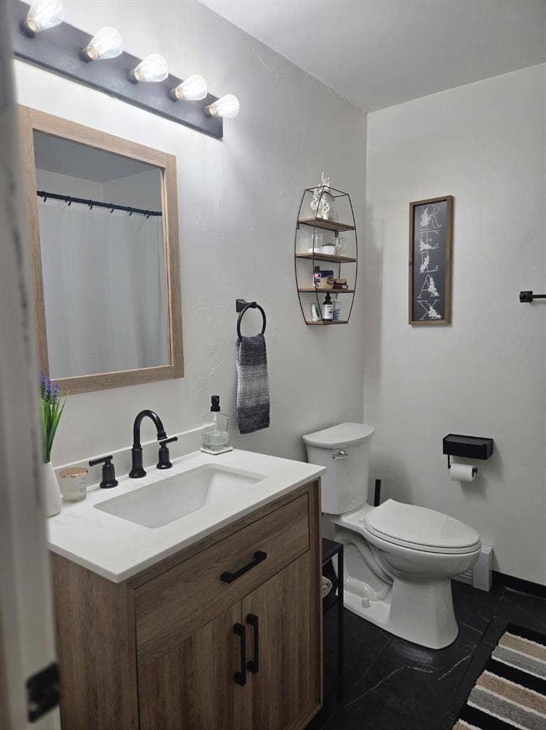 Room in Manchester, CT