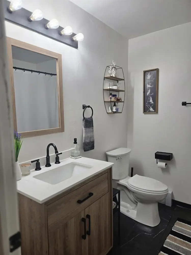 Room in Manchester, CT