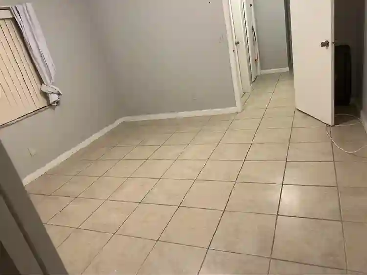 Large room for rent