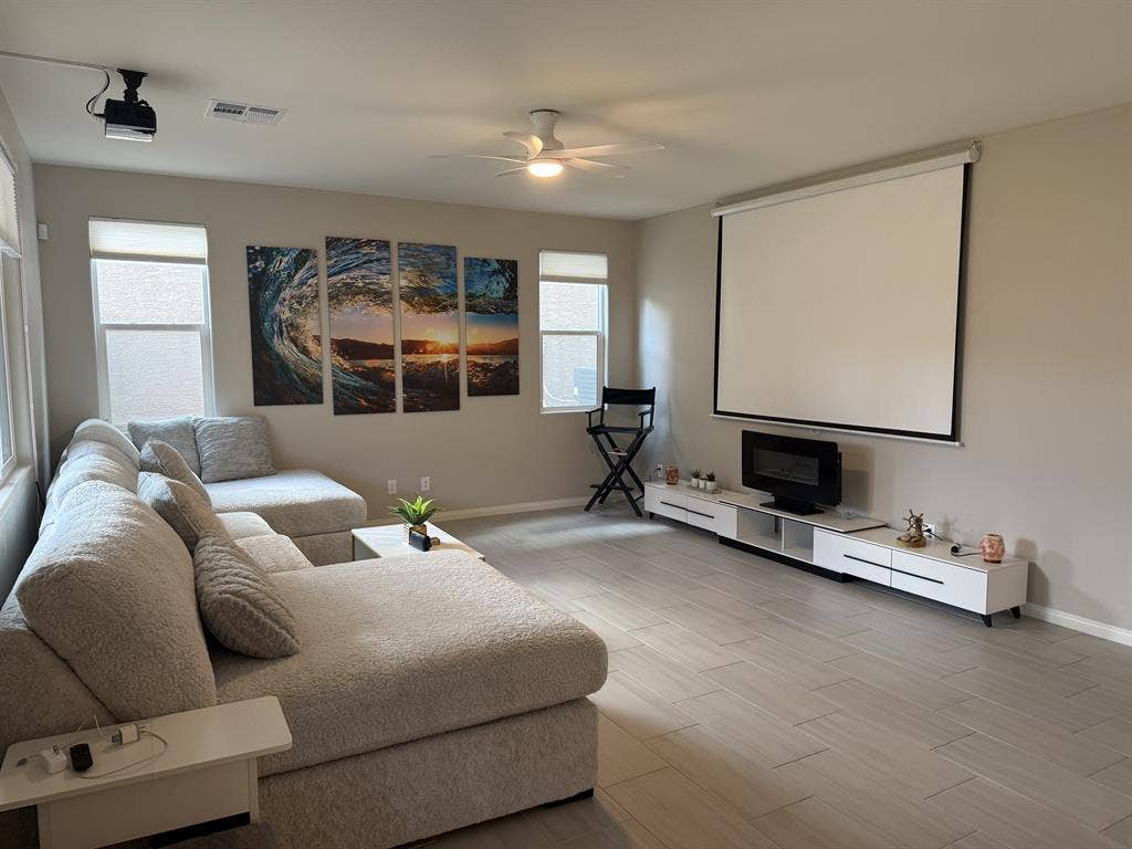 Large Furnished Room w/Shared Bath