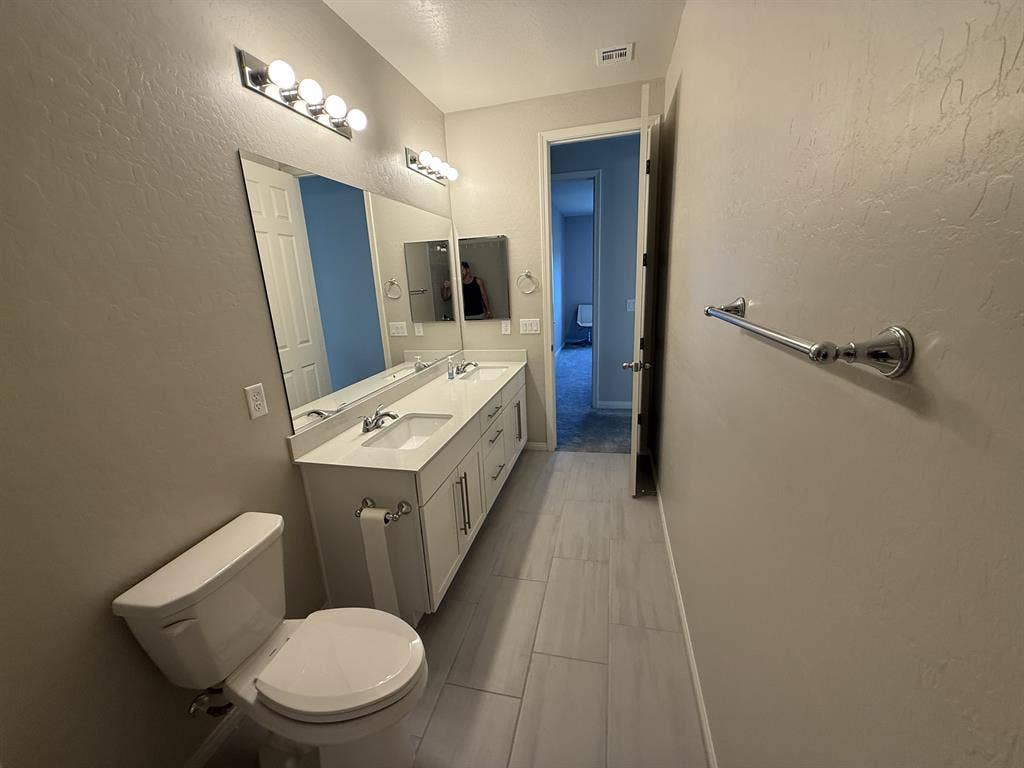 Large Furnished Room w/Shared Bath