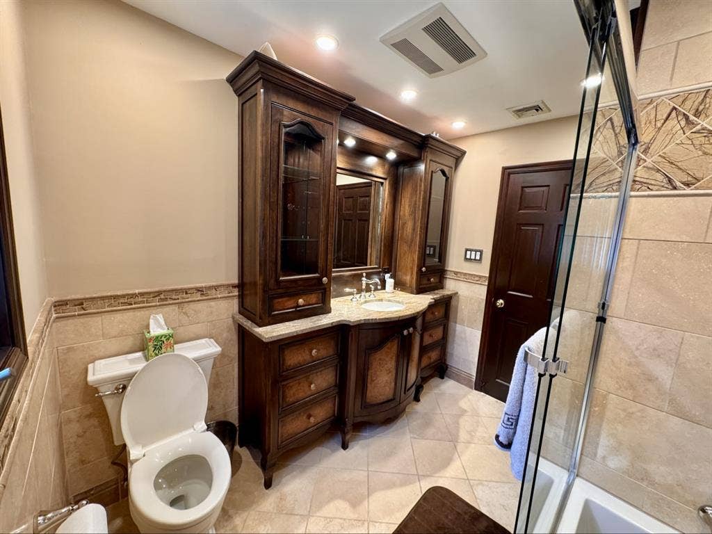 Room in spacious quite home