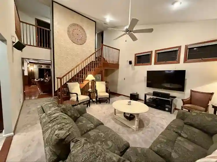 Room in spacious quite home