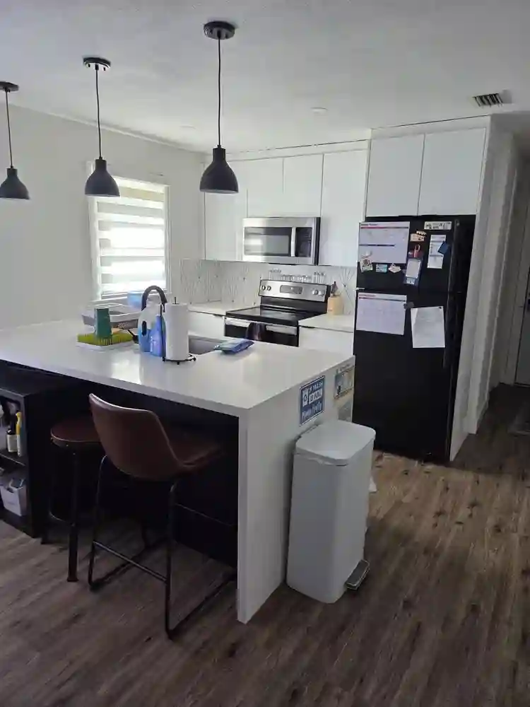 Furnished private room (flate rate)