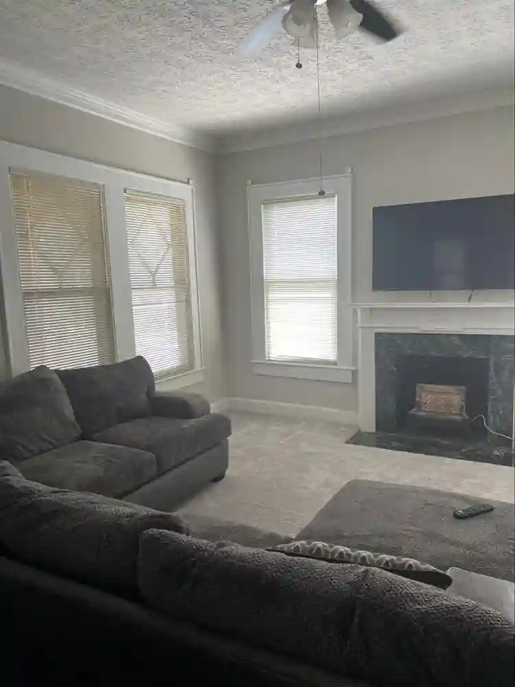 $700 Room for rent