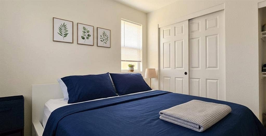 Great room in a quiet neighborhood.