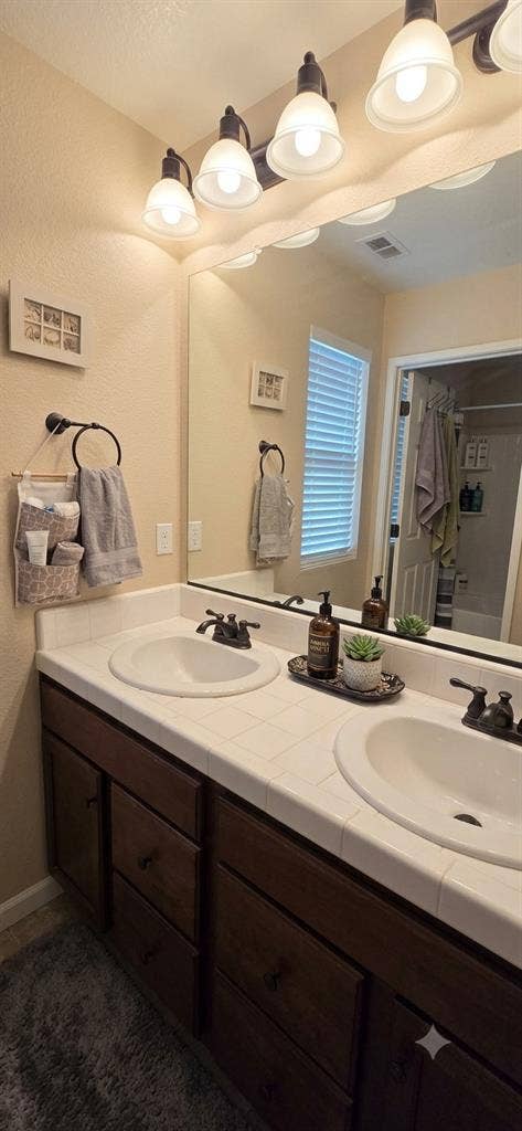Great room in a quiet neighborhood.