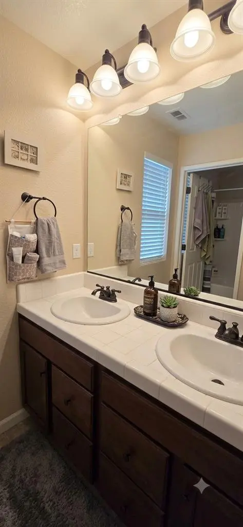 Great room in a quiet neighborhood.
