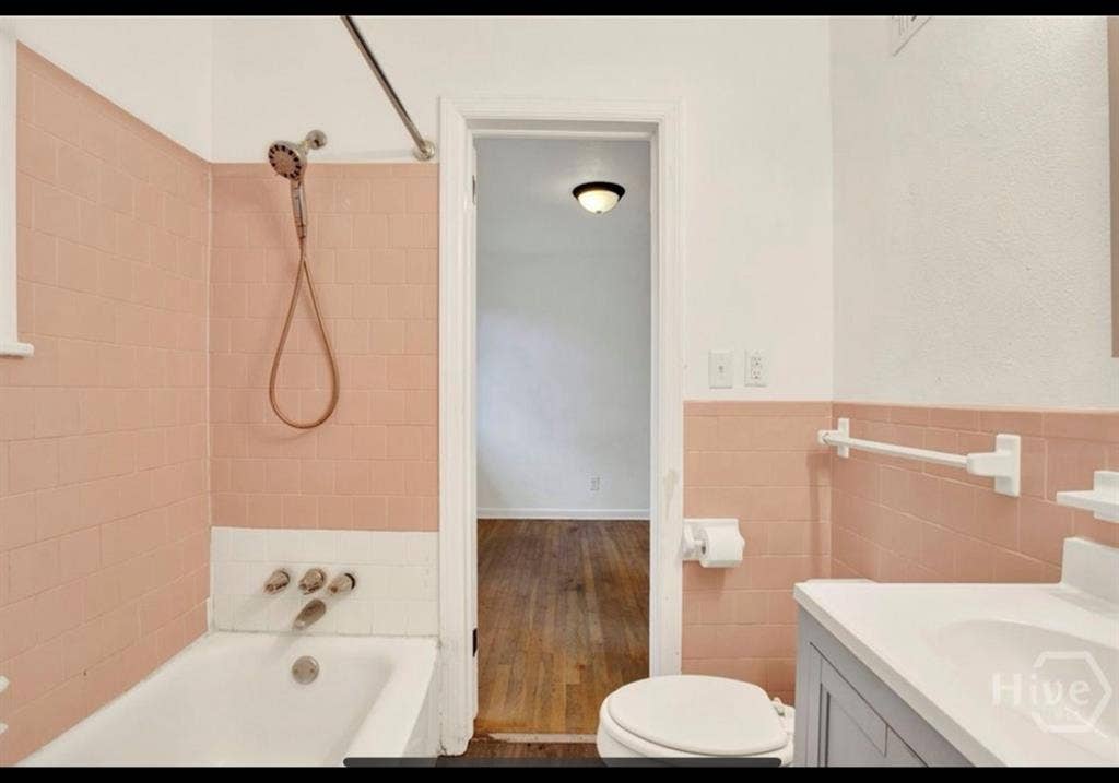 Single rooms for rent, pet friendly