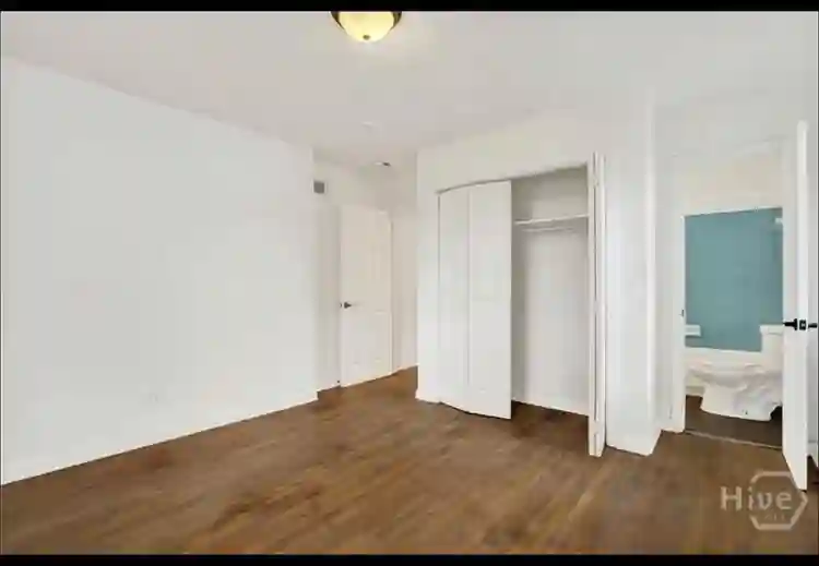 Single rooms for rent, pet friendly