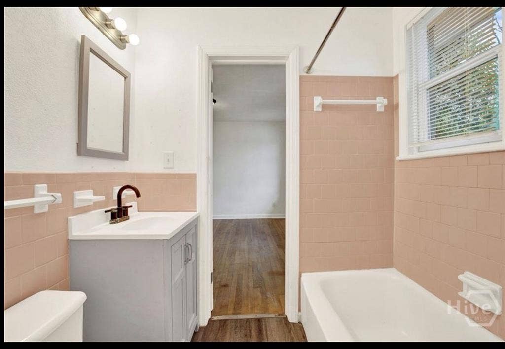 Single rooms for rent, pet friendly
