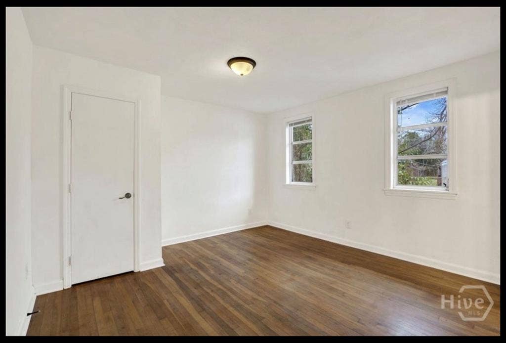 Single rooms for rent, pet friendly