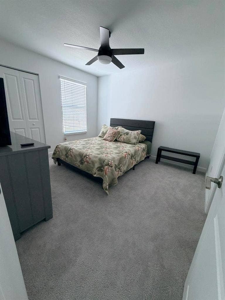 Room in Beautiful Gated Community