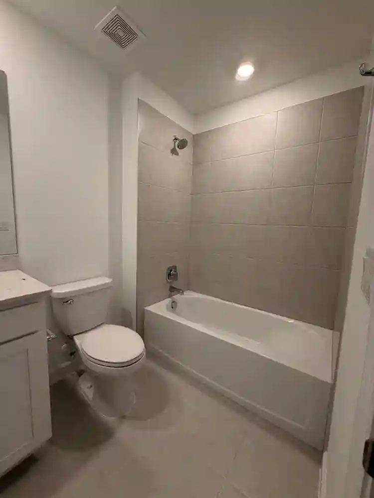 Room in Beautiful Gated Community
