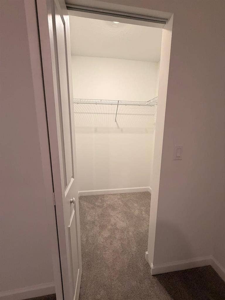 Room in Beautiful Gated Community