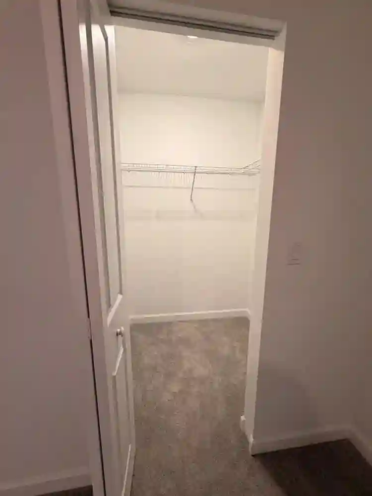 Room in Beautiful Gated Community