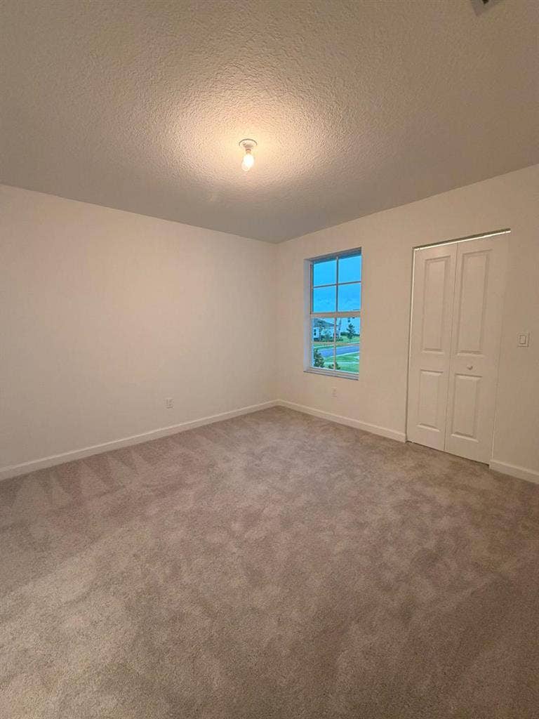 Room in Beautiful Gated Community
