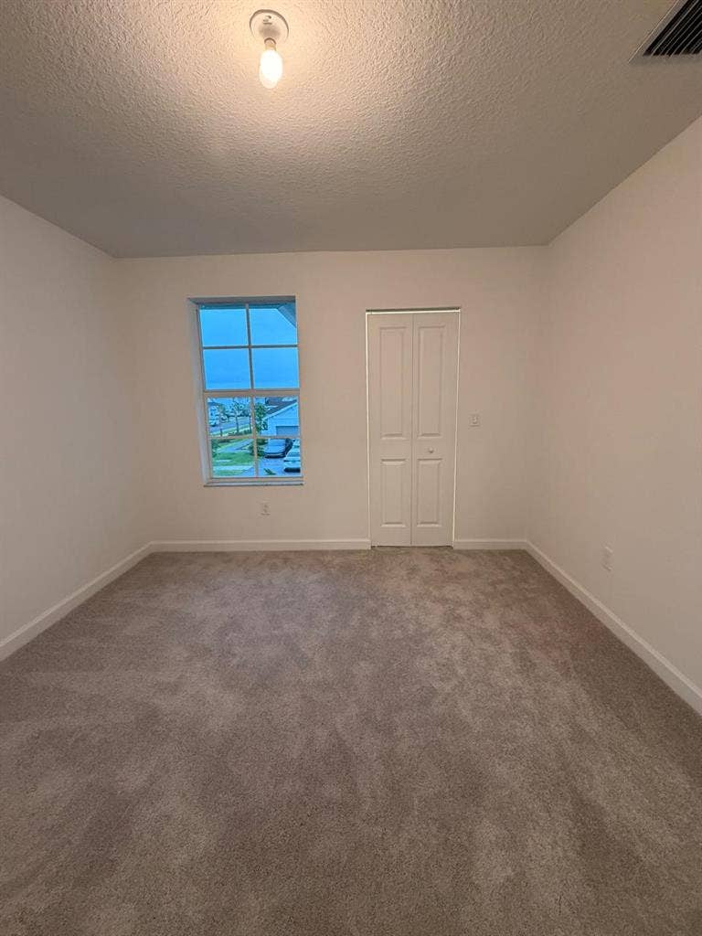 Room in Beautiful Gated Community