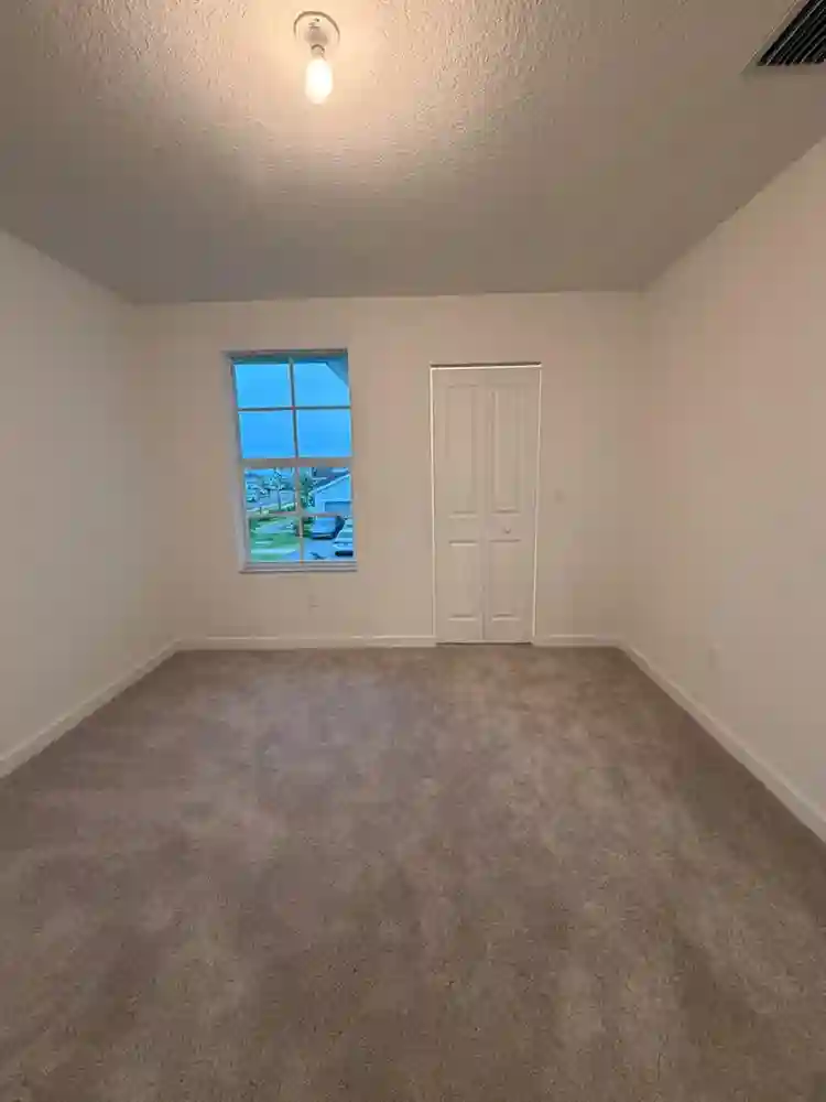 Room in Beautiful Gated Community