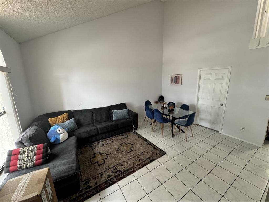 Fully Furnished Private Bedroomm