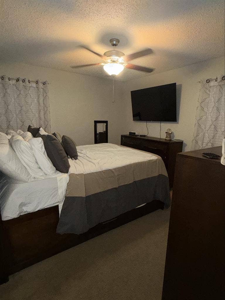 Bedroom for rent with private BR