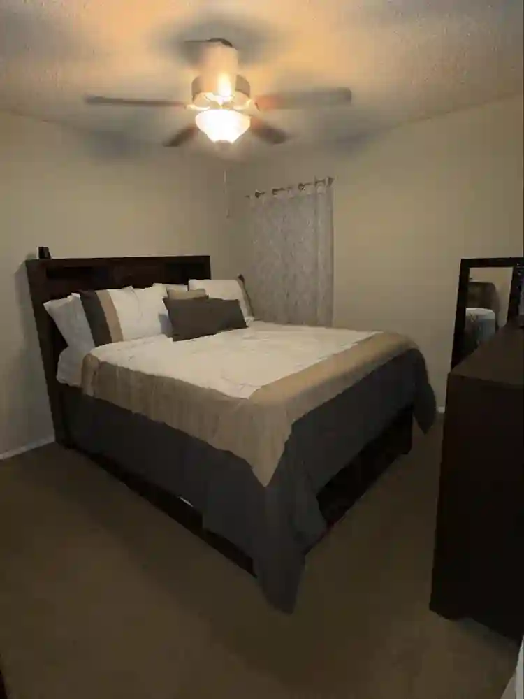 Bedroom for rent with private BR