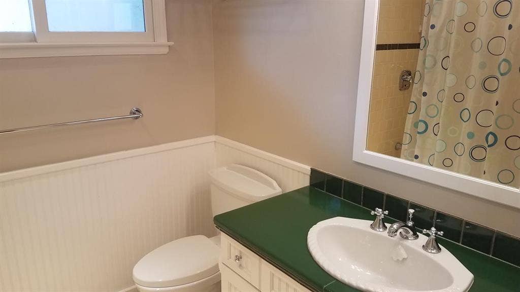 3 BR in Oakland
