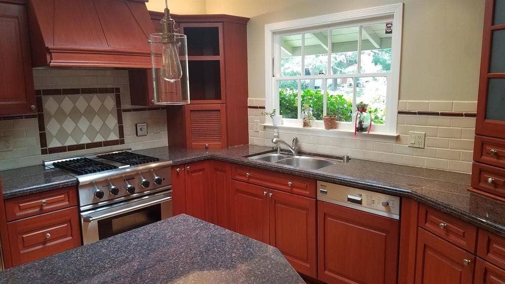 3 BR in Oakland