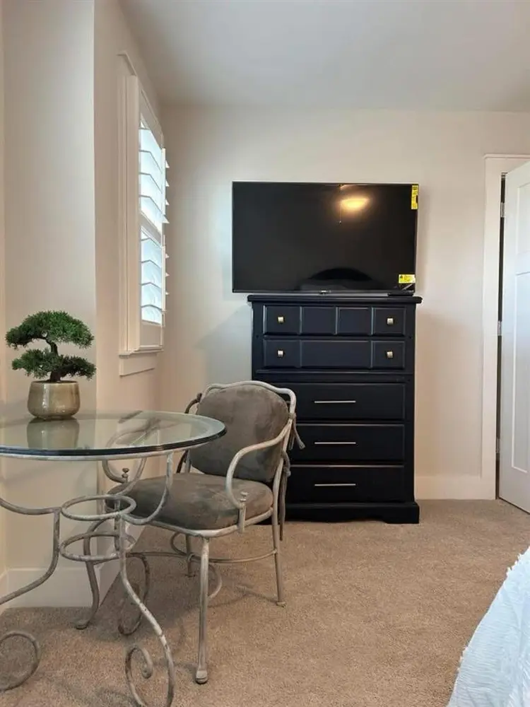 Furnished bedroom $ 850.00