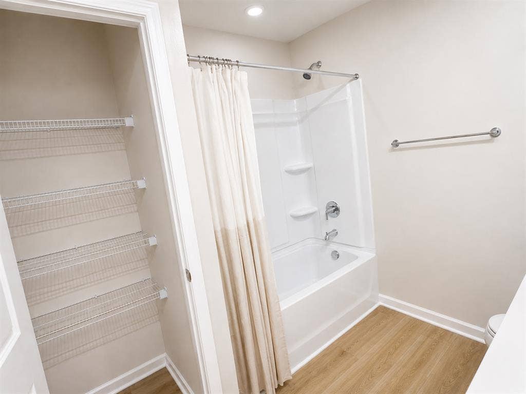 CONWAY Fully Furnished Townhome
