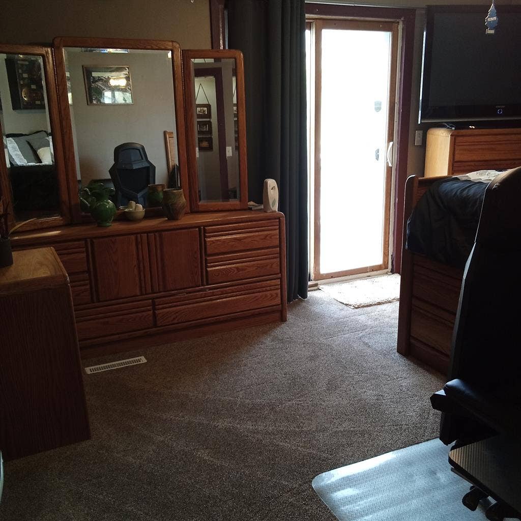 Private entrance spotless. Quiet.